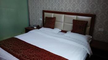 Yanshi 7 Star Express Hotel Luoyang  Exterior foto